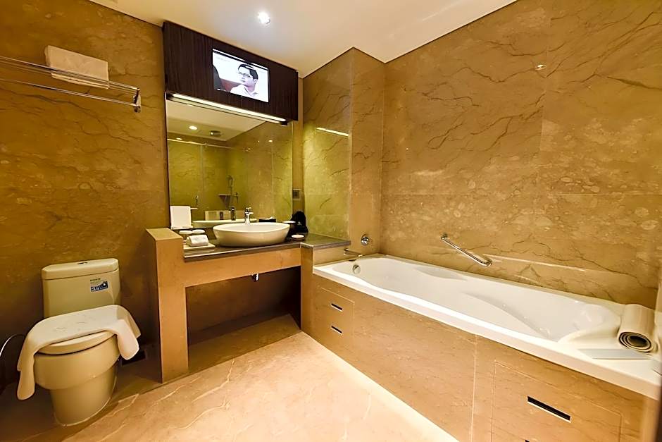 Myko Hotel & Convention Center Makassar