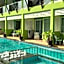 Khaolak C-nior Bungalows