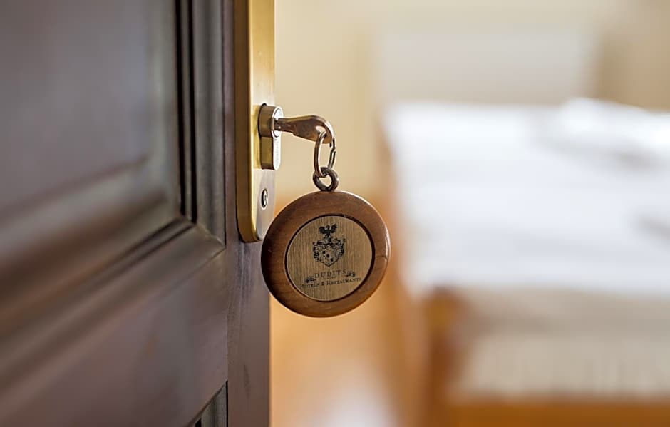 Révész Hotel, Restaurant and Rosa Spa