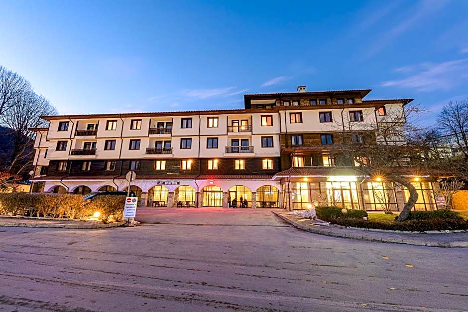 Complex Silver Hills