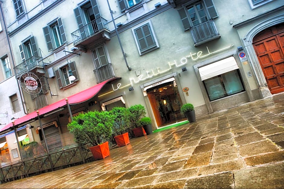 Le Petit Hotel