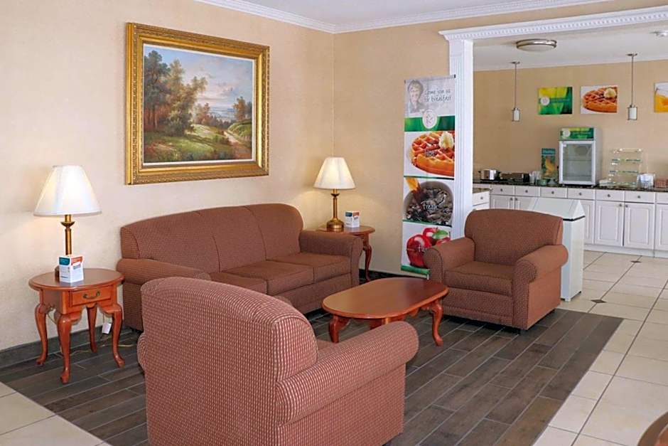 Quality Inn East Evansville