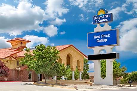 Days Inn & Suites by Wyndham Red Rock-Gallup
