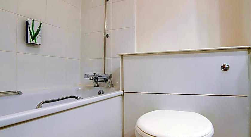 OYO Lakeside Haydock Hotel St Helens