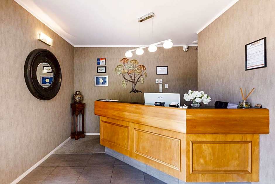 Kauri Court Motel and Apartments