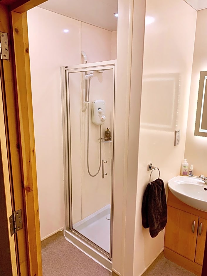 Garrison Farm with Hot Tub