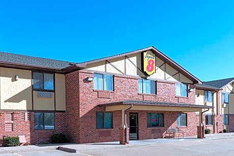 Super 8 by Wyndham Warrenton