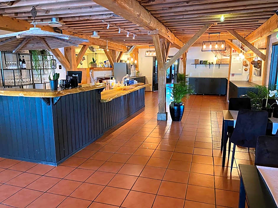 Sunde Fjord Hotel, free and easy parking