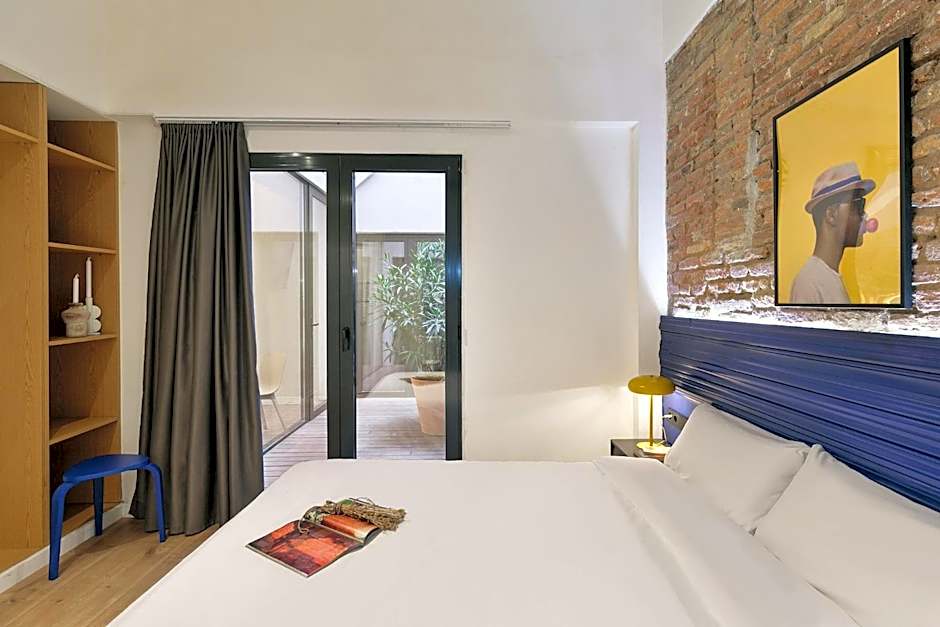 Arte Suites by Olala Homes