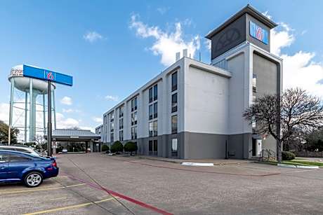 Motel 6 Lewisville, TX - Medical City