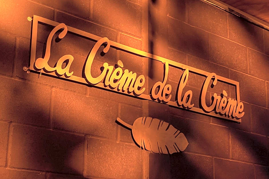 La Créme de la Créme Hostel