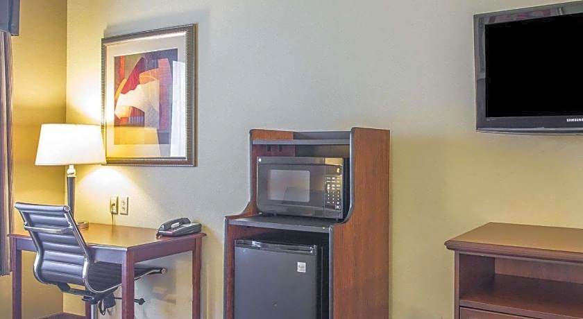 Comfort Inn & Suites Madisonville
