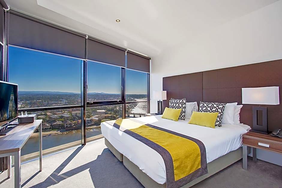 Mantra Circle on Cavill Surfers Paradise