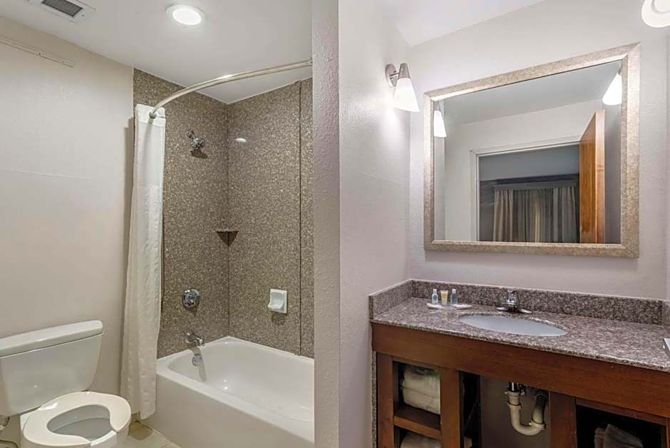 Comfort Suites Macon Northwest