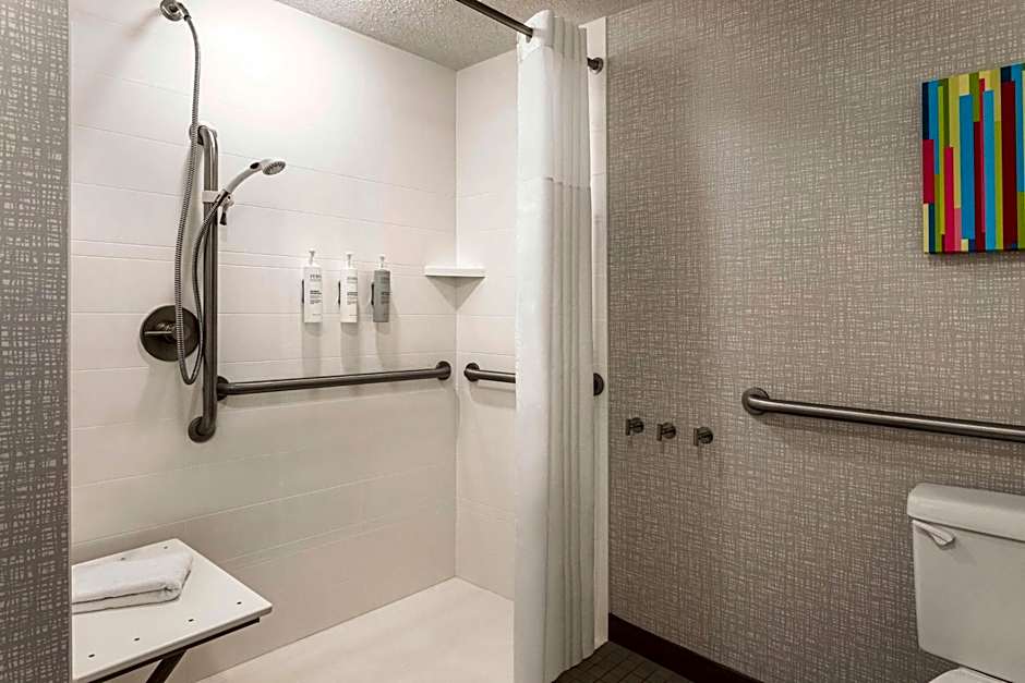 Hampton Inn By Hilton & Suites Springfield