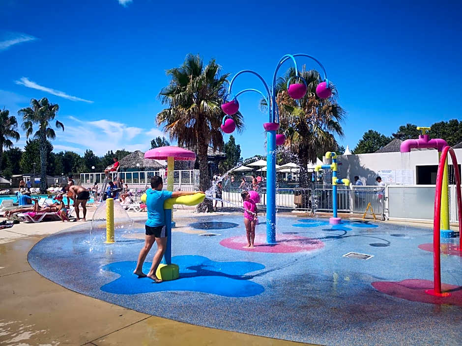 Camping La Carabasse Vias-Plage-T4 Climatisé,Tout confort, Emplacement calme !