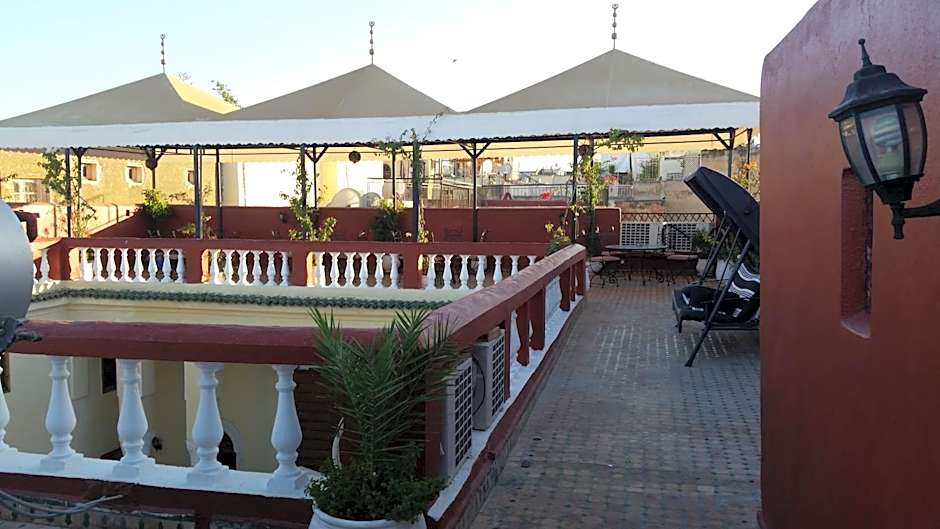 Riad Dar Skalli & SPA