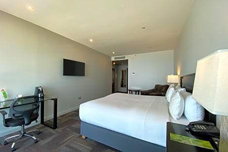 Deluxe Room, 1 Double Bed, Oceanfront View, Non-Smoking