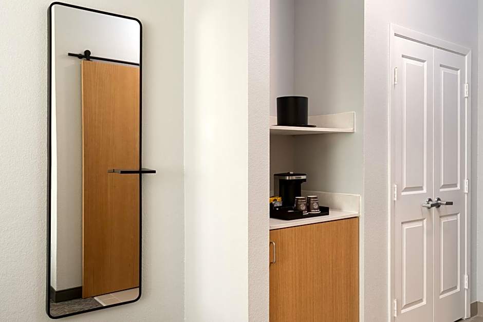 DoubleTree by Hilton Houston Westchase