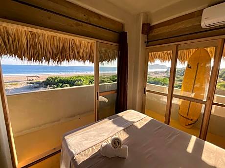 Deluxe Double Room with Balcony and Sea View