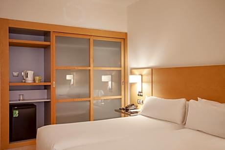 Economy Double or Twin Room