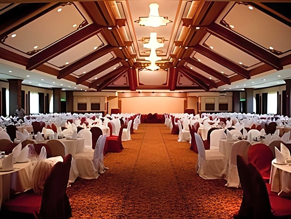 The Centrepoint Hotel