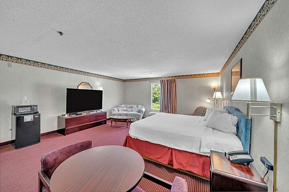 Gray Inn & Suites