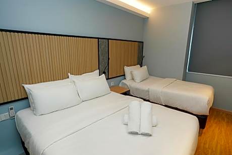 Executive Family Room without Window