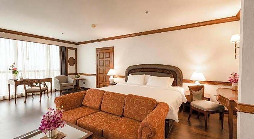 Twin Lotus Hotel