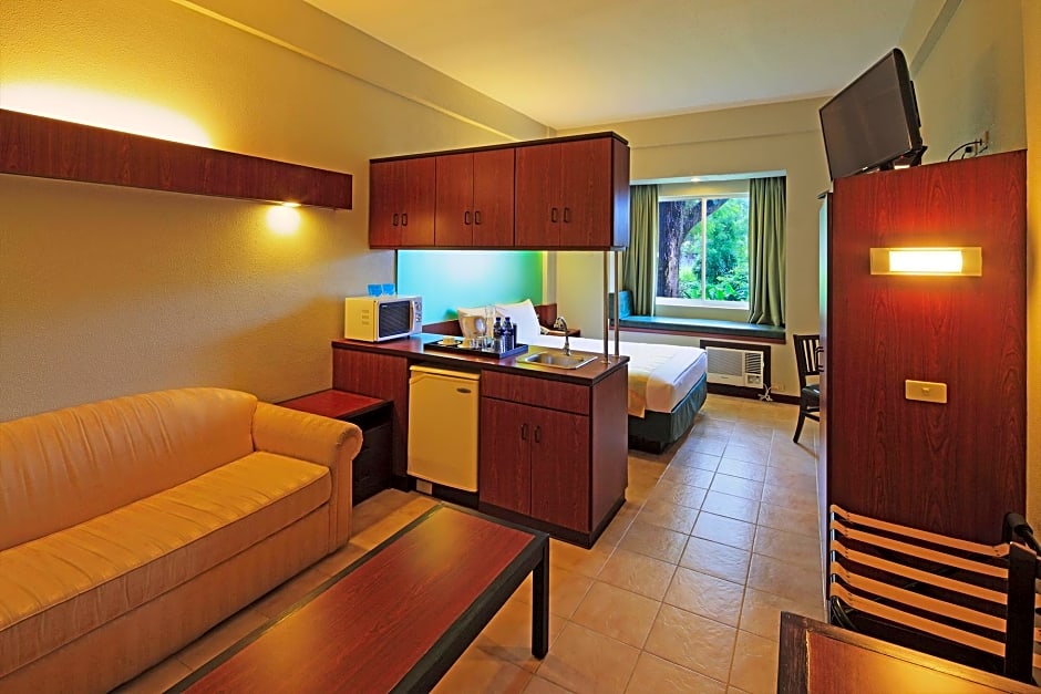 Microtel by Wyndham Tarlac