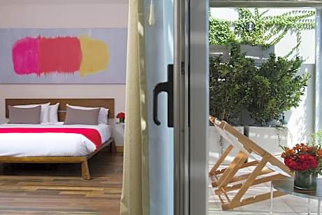 Deluxe One-Bedroom Suite