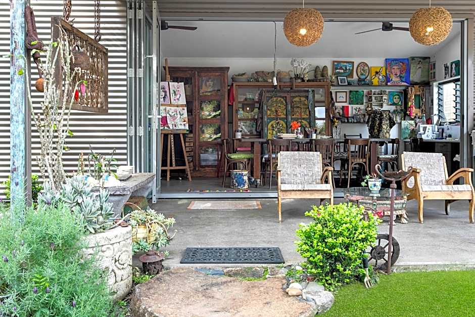Noosa Valley Manor B&B