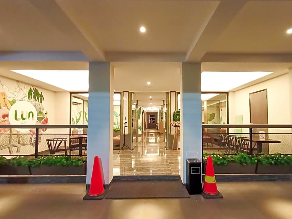 Lun Hotel Manado