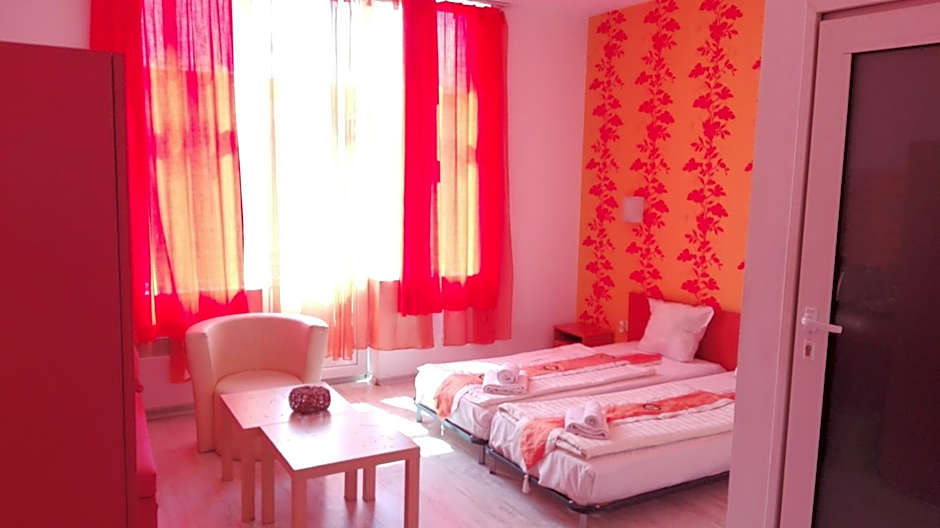 Scotty's Boutique Hotel