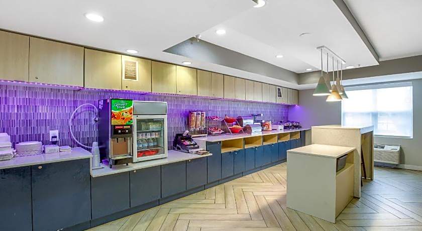 MainStay Suites