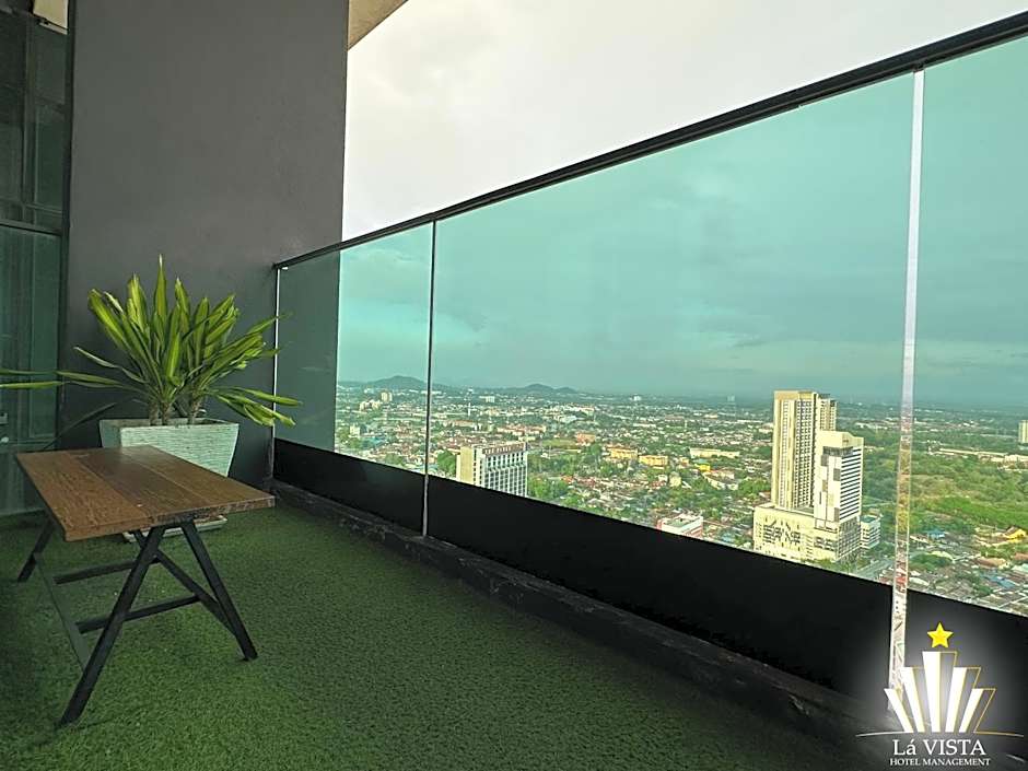 The Shore Hotel & Residences By Lá VISTA