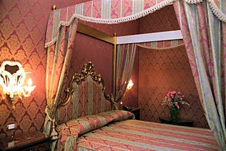 Junior Suite with Canal View (4 Adults)