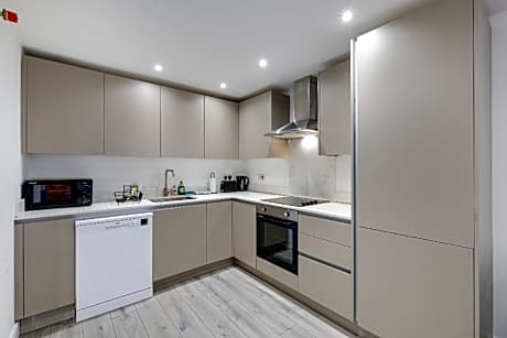 Modern 1 bedroom Apt. 03 Town Centre Camberley