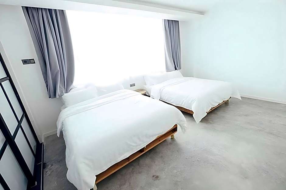 White Loft Hotel
