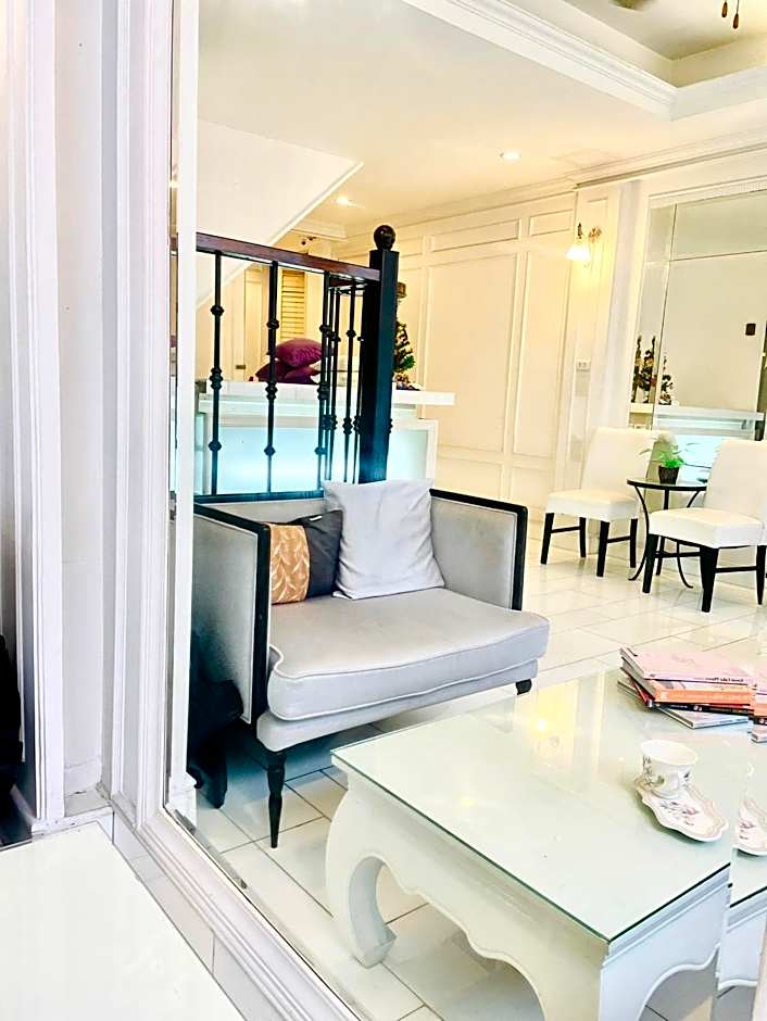 Aora Boutique Hotel Sutthisan – Bangkok, NY