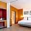 B&B HOTEL Calais Terminal Cité Europe 4 étoiles