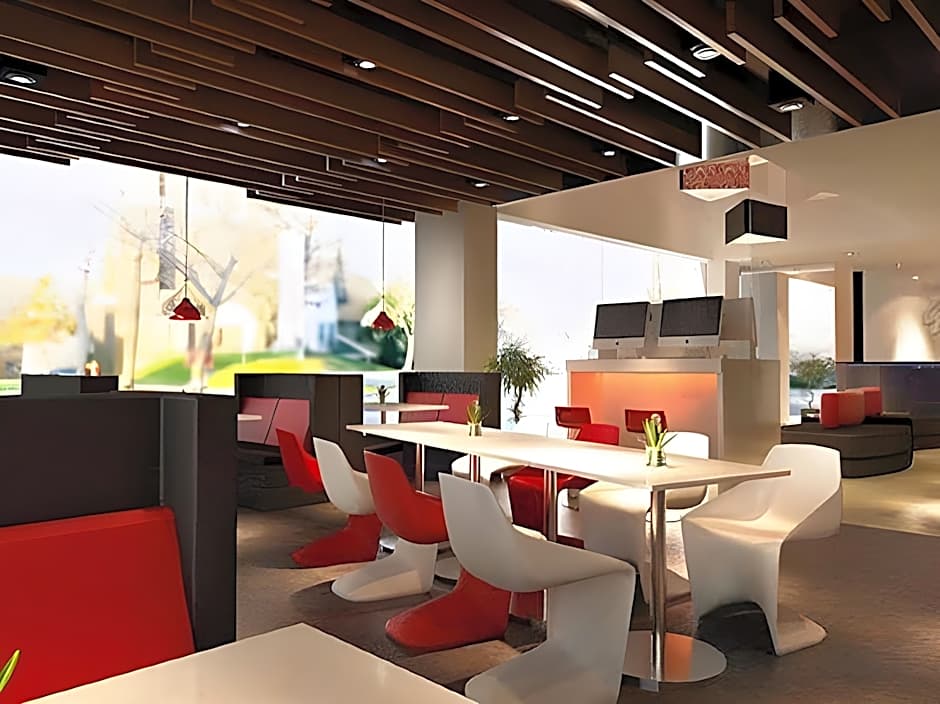G Suites Hotel By AMITHYA