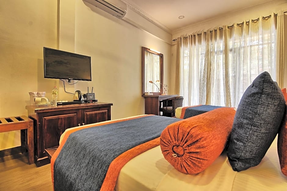 Oak Ray Ella Gap Hotel