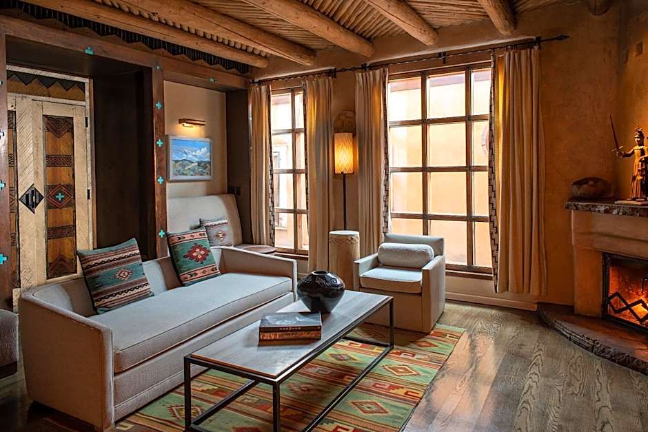 Rosewood Inn of the Anasazi