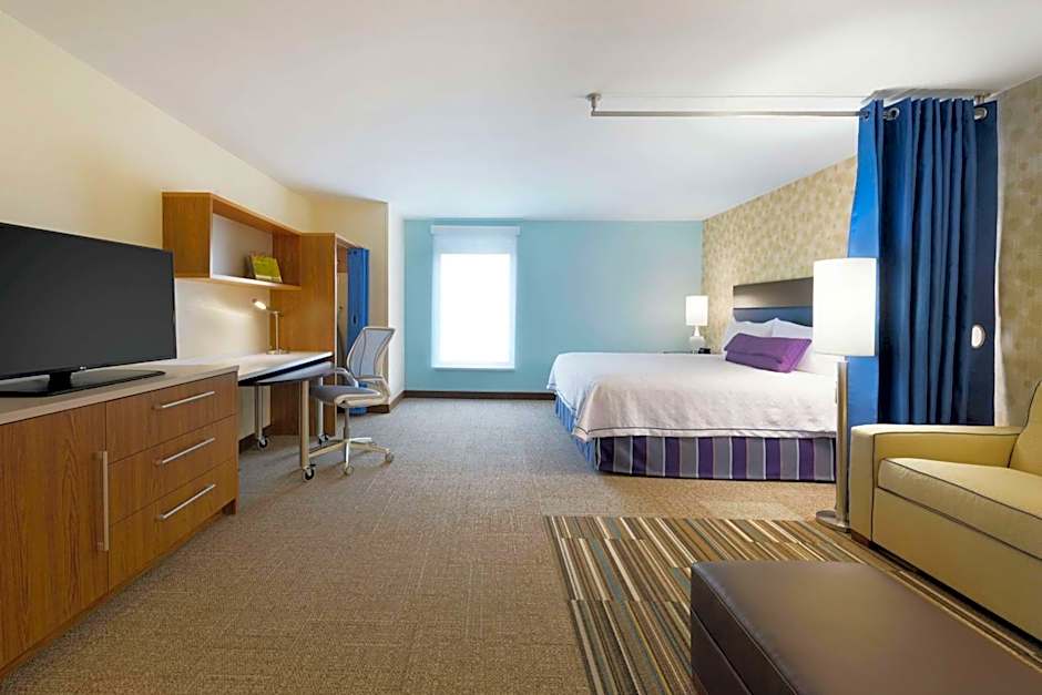 Home2 Suites By Hilton Milwaukee Airport, WI