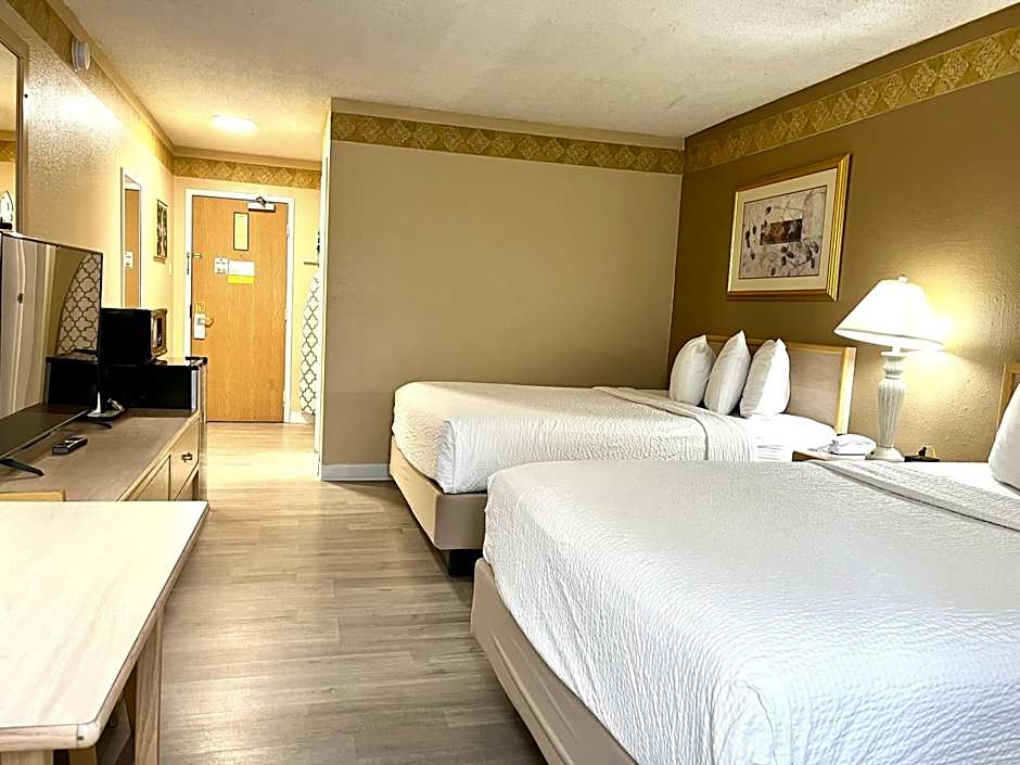 Brentwood Inn & Garden