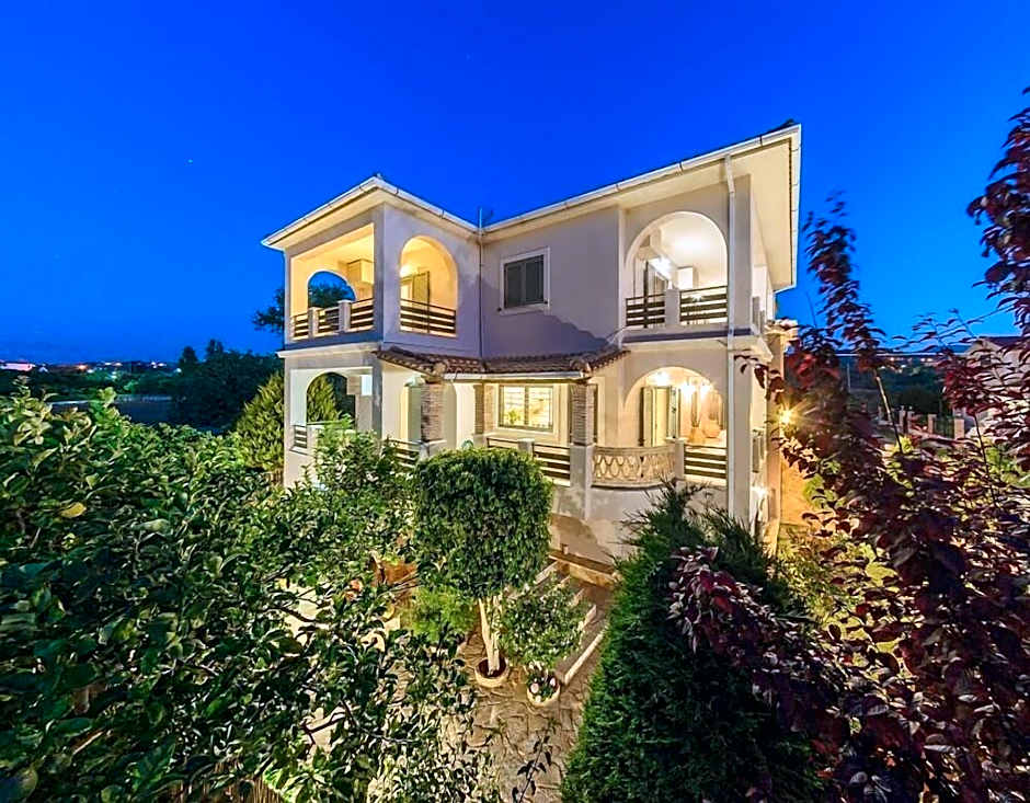 Golden Coast Boutique Luxury Living