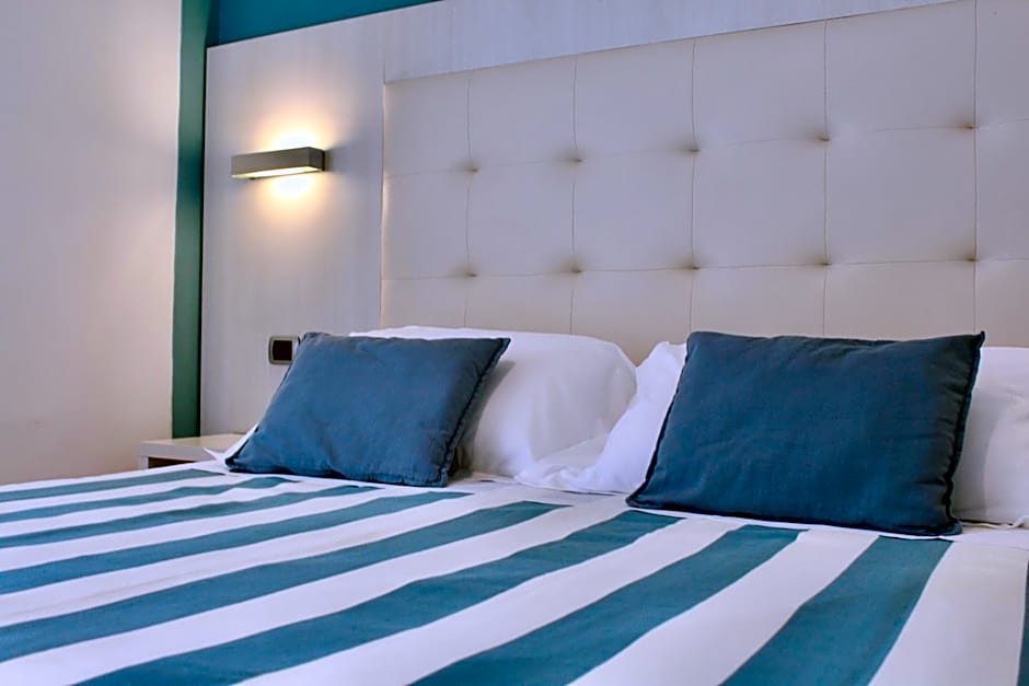 Photo 1 of 4 of 1 Double Bed or 2 Beds, Garden View