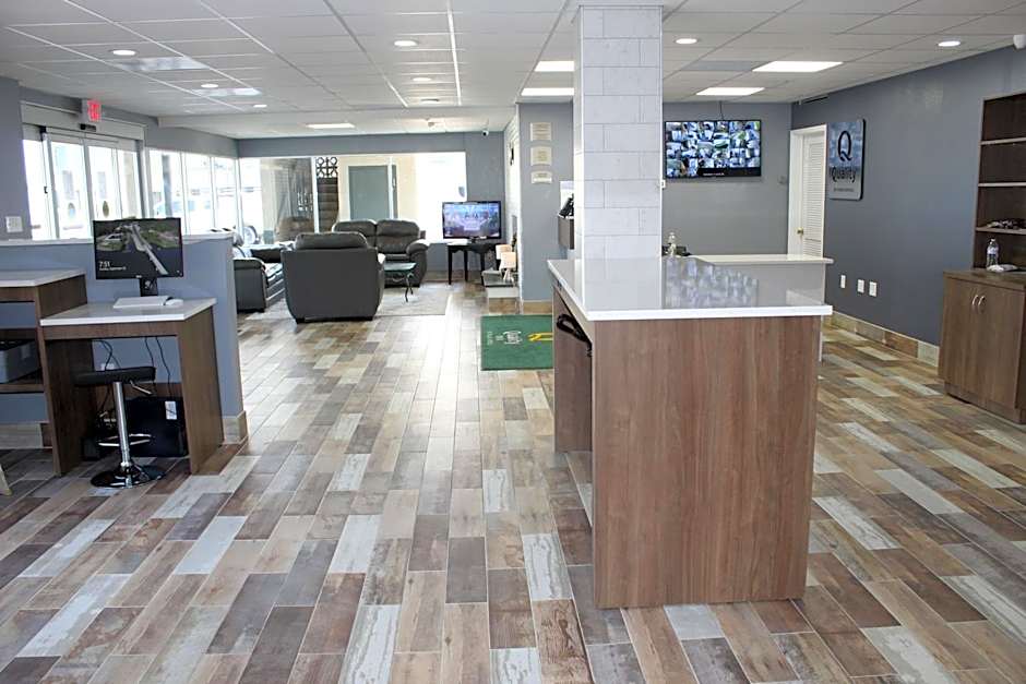 Quality Inn - On The Lake Clarksville-Boydton