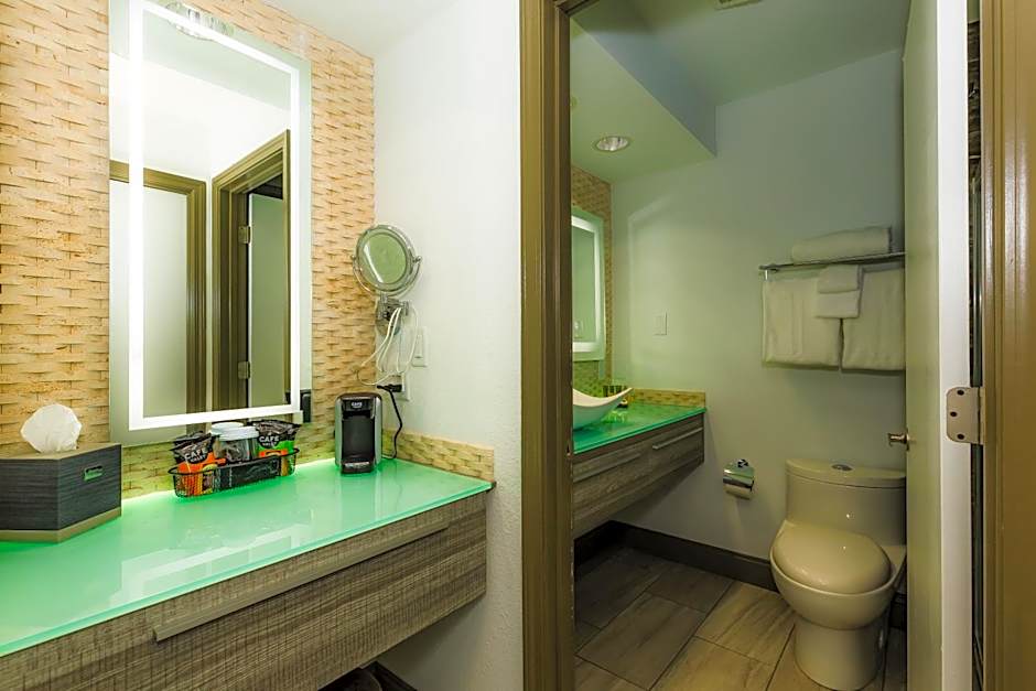 Regalia Hotel & Conference Center